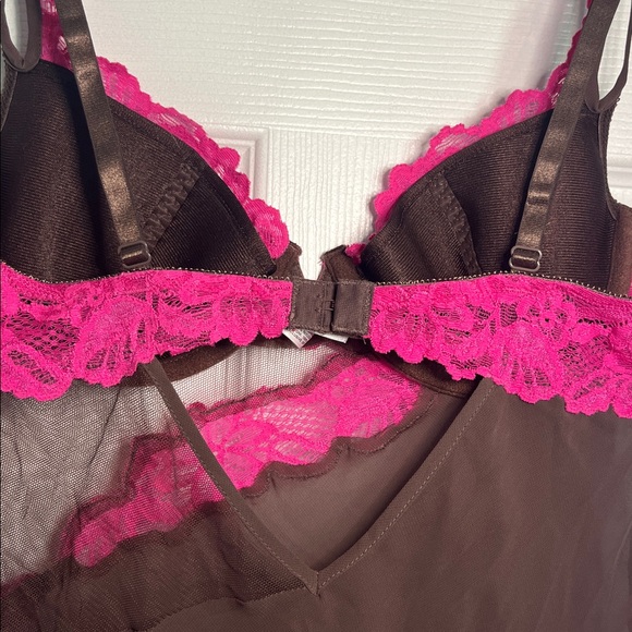 Victoria’s Secret Asymmetric Brown & Pink Lace Short Nightie - Picture 6 of 8